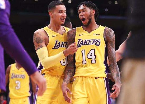 NBA湖人加时争议三分绝杀勇士终结五连胜登顶西部引热议